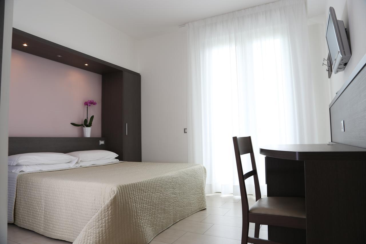 Hotel Beatrice Sirolo Exterior photo